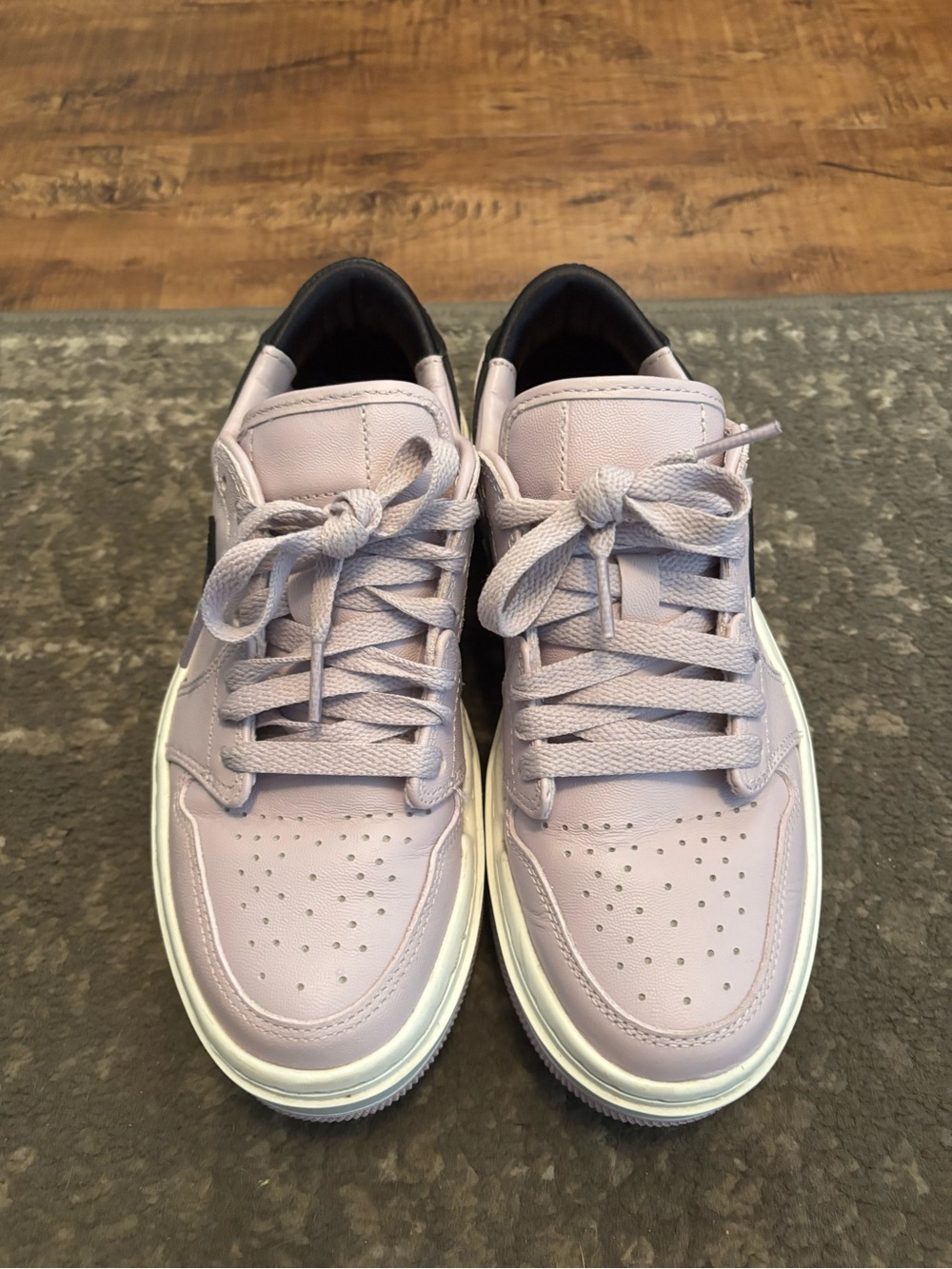 Women’s Nike Casual Lace-Up Sneakers in Light Lavender